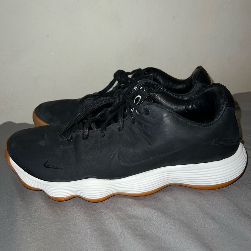 Nike Hyperdunk - image 1